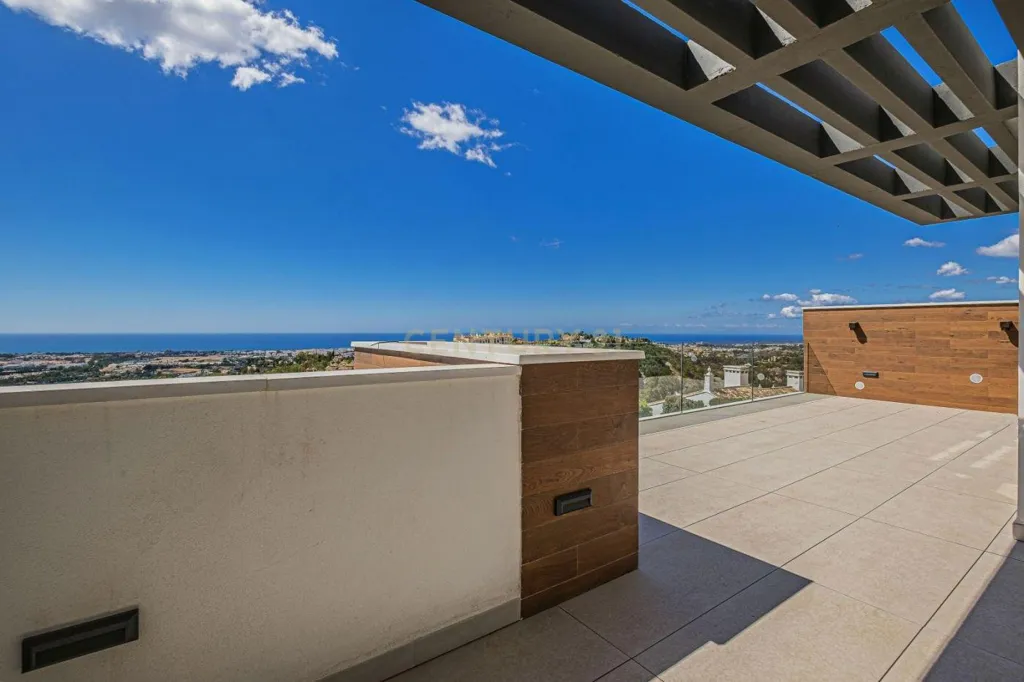 Terrazza - Modern Villa with Ocean Views in Costa del Sol