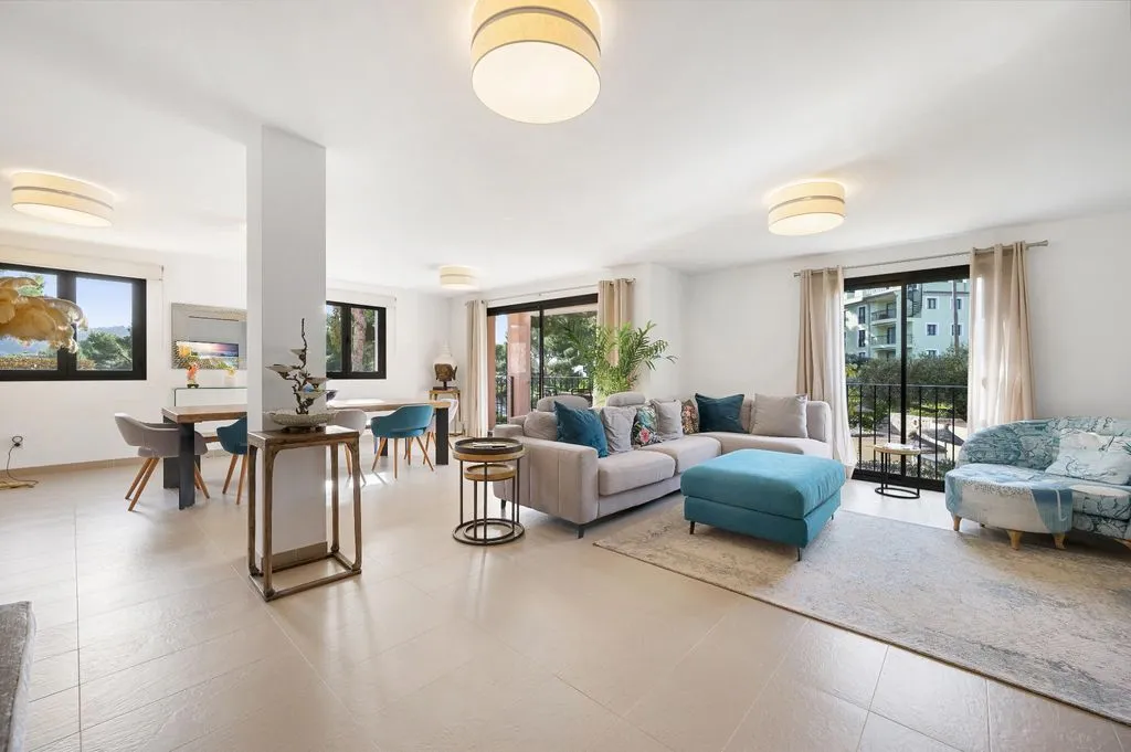 Living Room - Luxury Ground Floor Flat with Garden in Camp de Mar