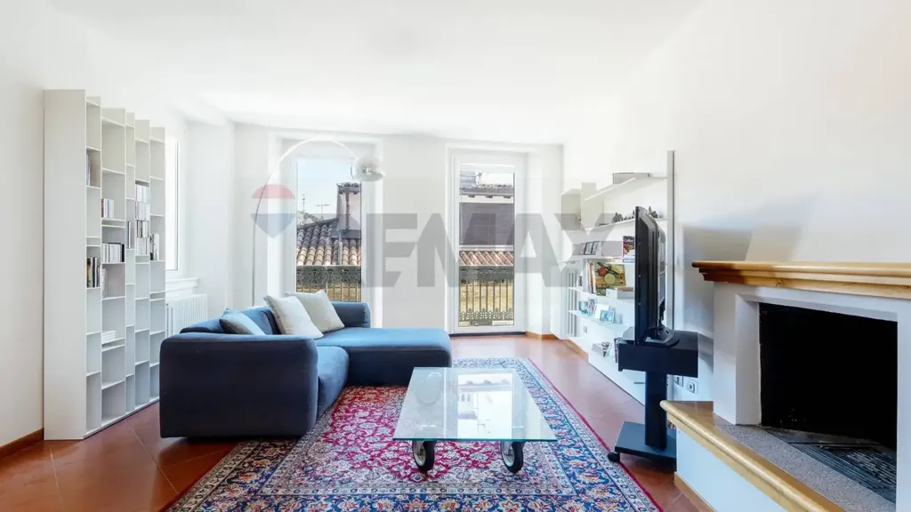 Soggiorno - Charming Apartment with Balcony in Verbania
