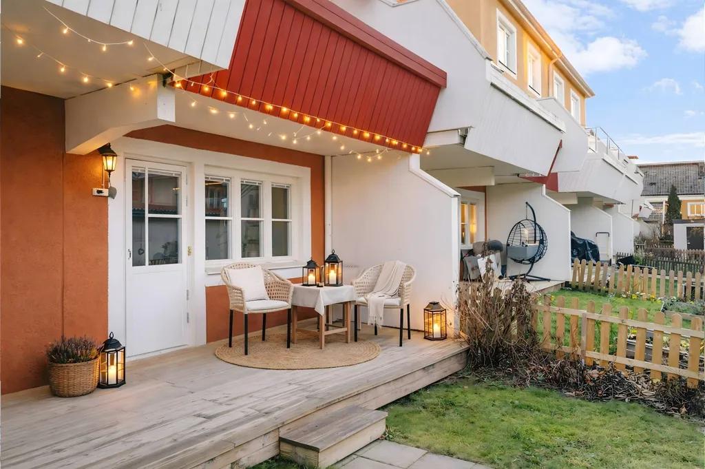 Terrass - Corner Flat with Balcony in Lillsjö, Stockholm