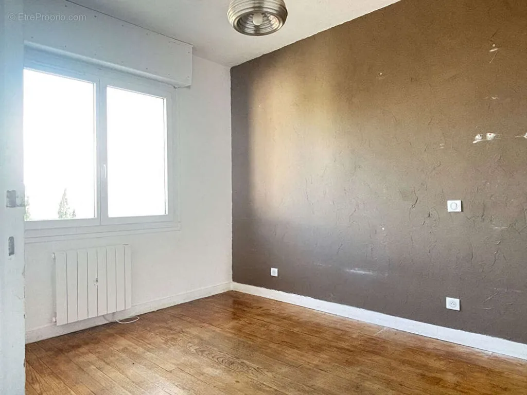 Pièces - Appartement Rénové avec Vue sur Parc à Royan