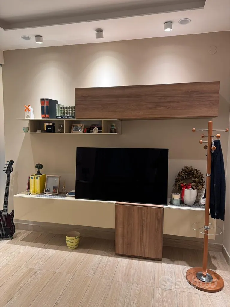 Séjour - Modernised Studio Apartment with Balcony in Aversa Sud