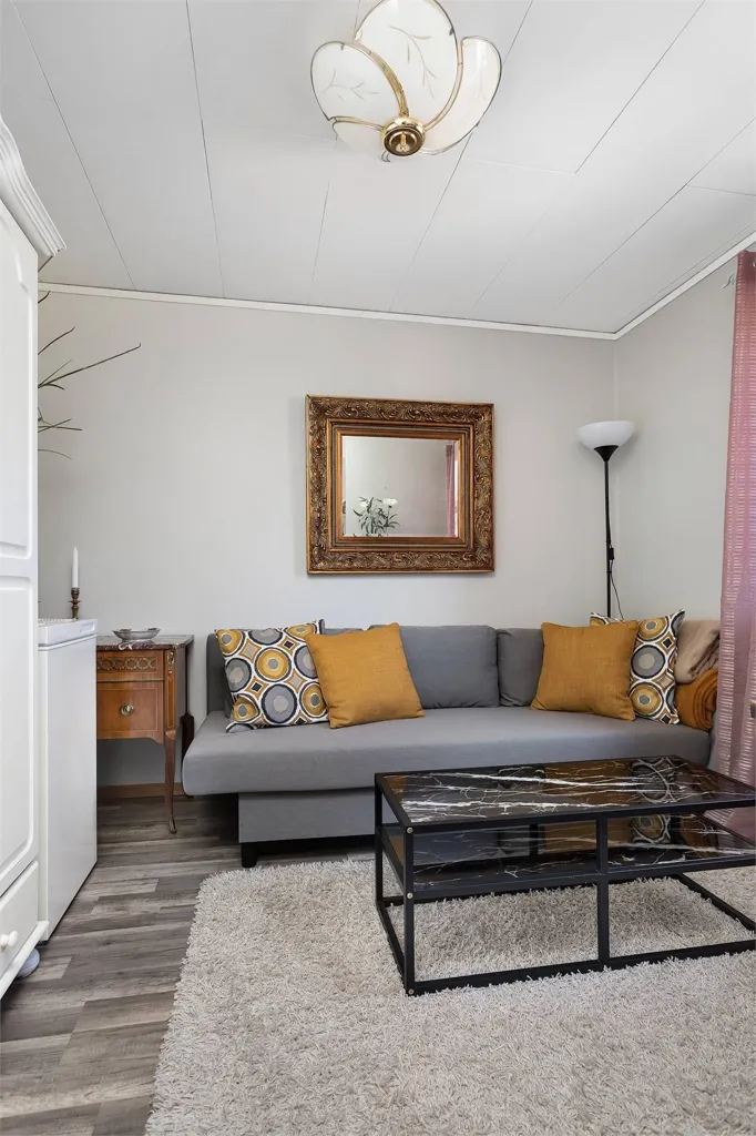 Elutuba - Cottage with Pool Access in Sör-Älgen