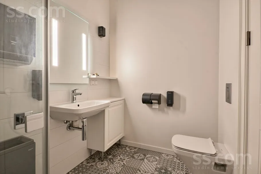 Salles de bain - 2-Bedroom Apartment with Historic Charm in Riga Centre