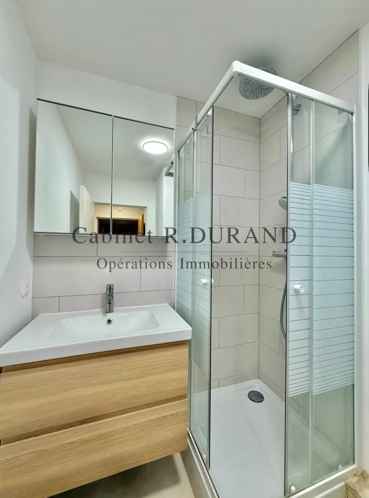 Vannitoad - Refurbished Studio in La Garenne-Colombes