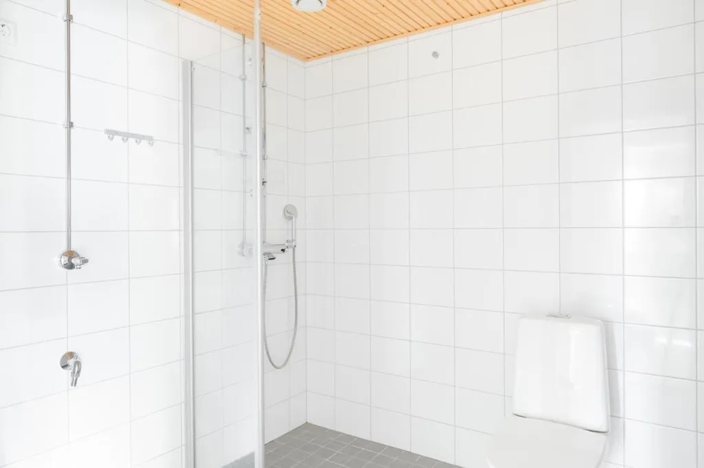 Bagni - Apartment with Balcony in Leppävaara, Espoo
