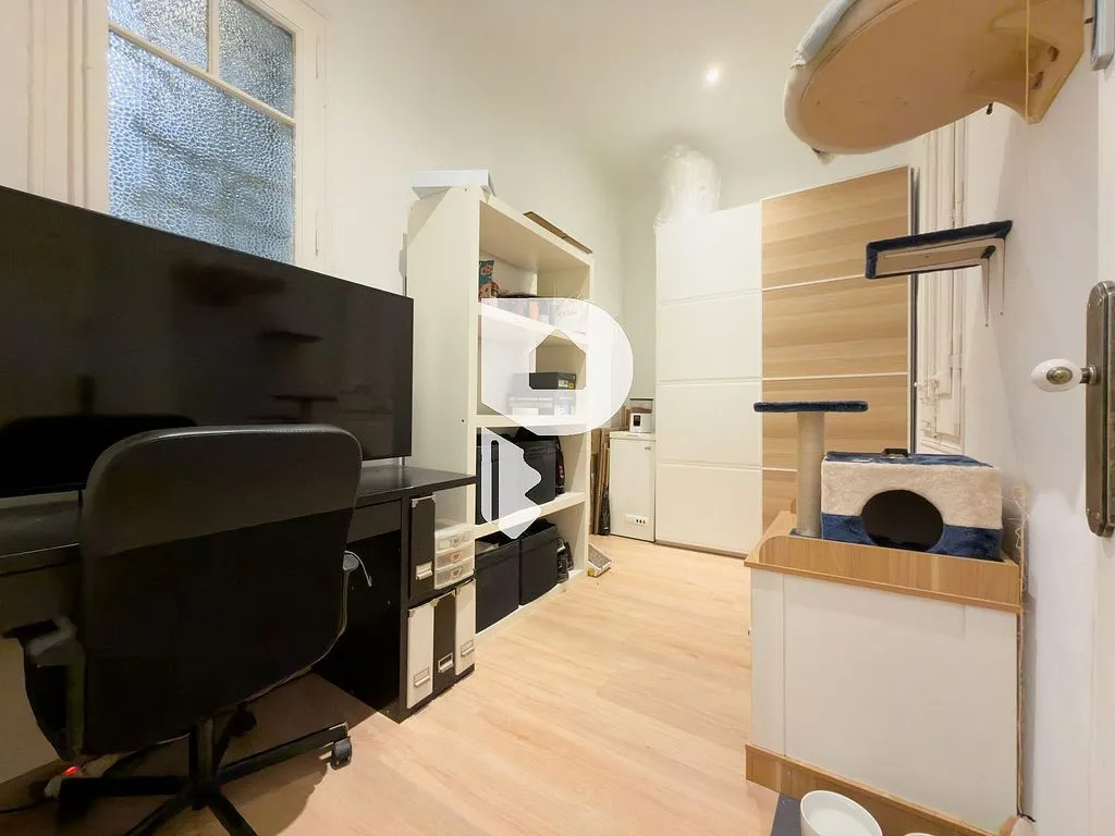 Bureau - Apartment with Historical Facade in Sant Antoni