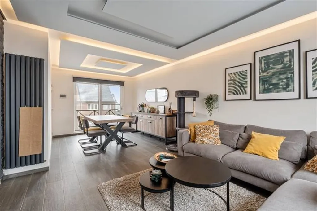 Elutuba - Duplex with Balcony near Autoroute in Town Centre