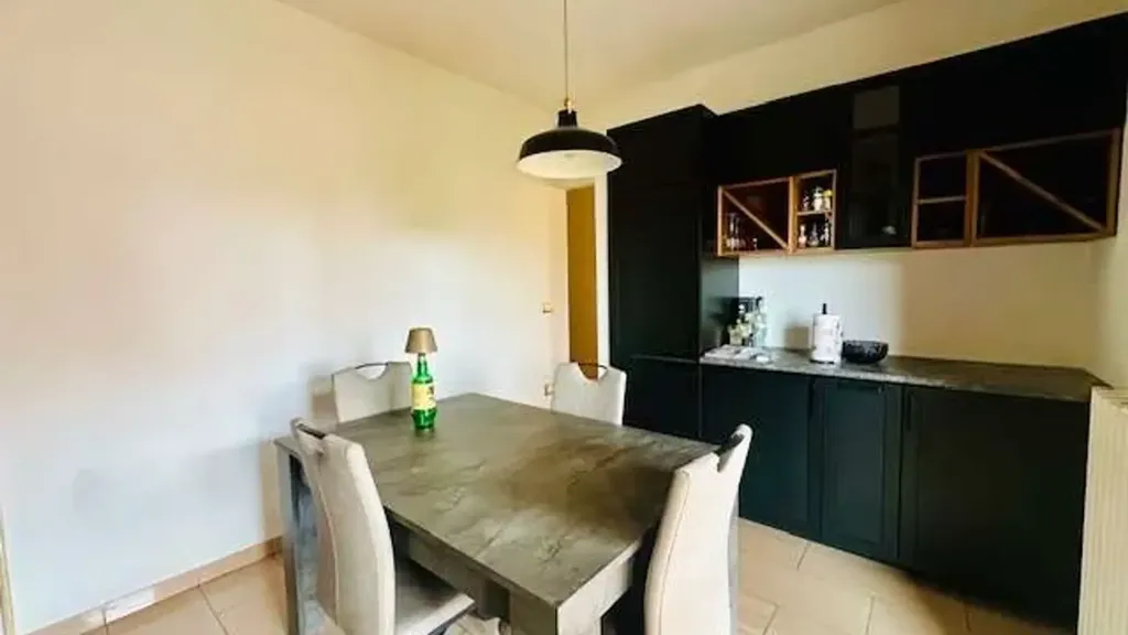 Salle à manger - Two-Level Apartment with Terrace in Medolla