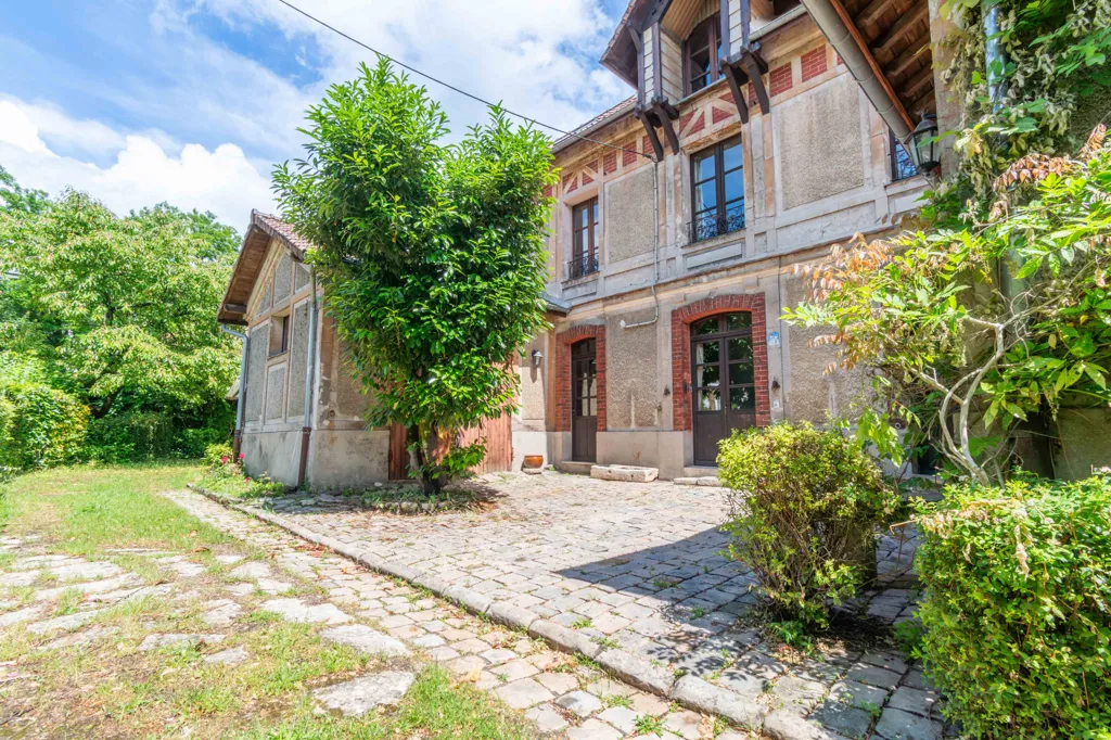 Extérieur - Maison Ancienne avec Jardin au Centre Ville de Montmorency