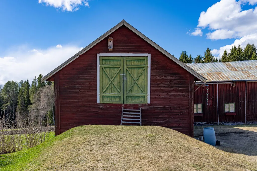 Välivaade - Farm with Land near Ås, Jämtland