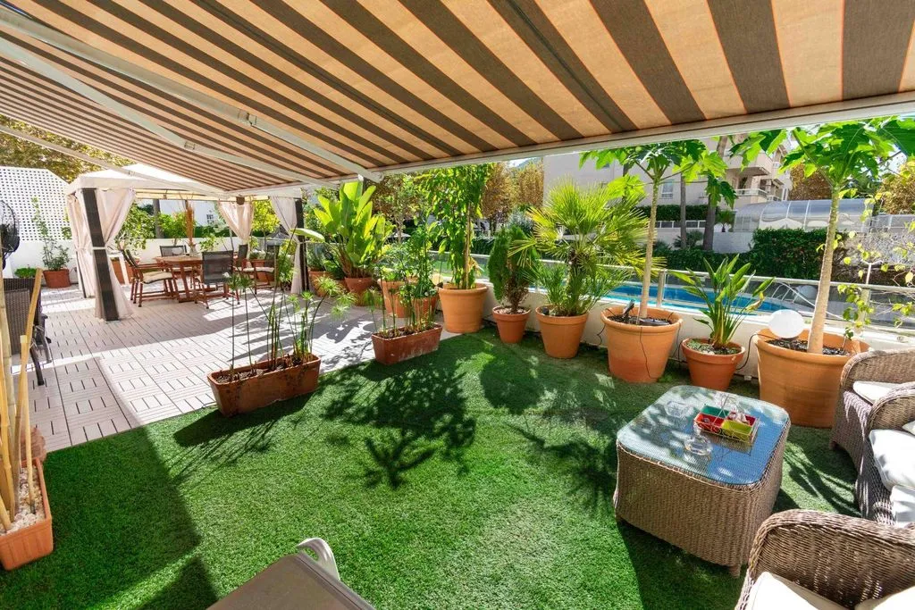 Terrass - Luxury Apartment with Pool in l'Alfàs del Pi