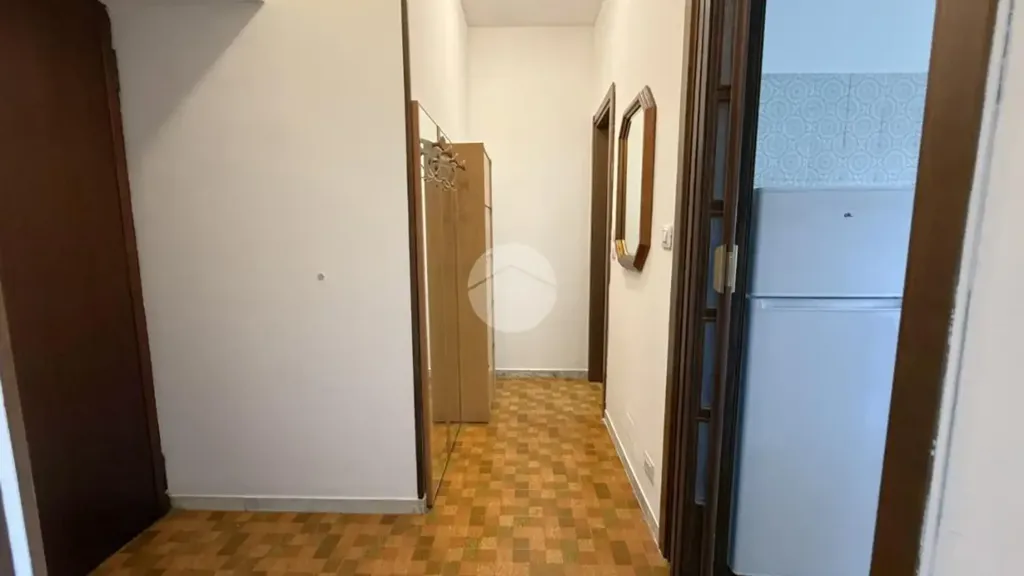 Esik - Rented Flat with Balcony in Milan