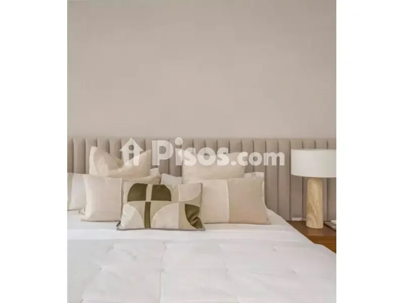 Chambres - Modernised Apartment with Views in Recoletos