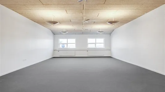 Rooms - Modern Office with Reception in Odense SØ
