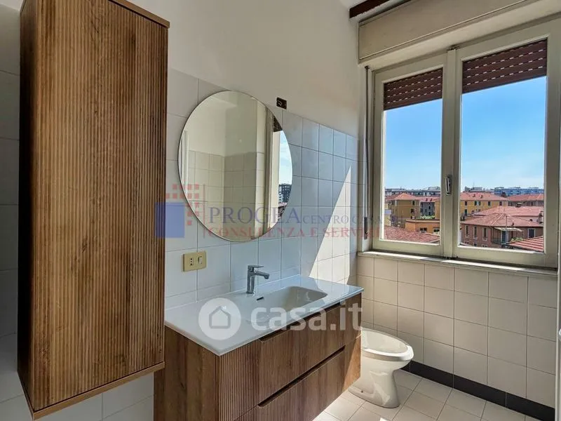 Salles de bain - Trilocale with Balcony in Bergamo