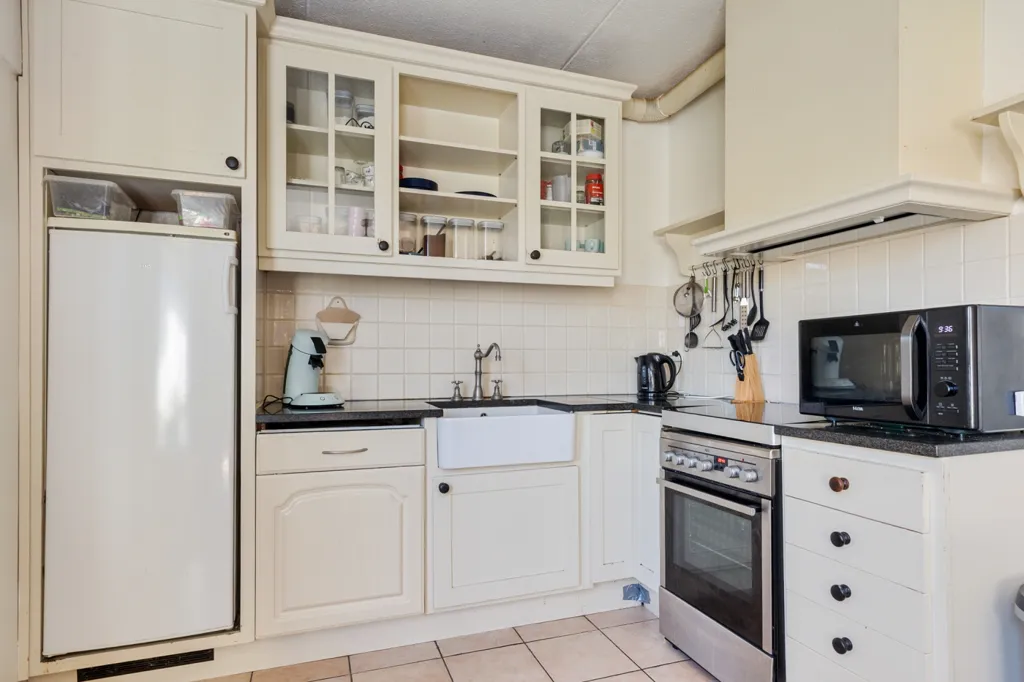 Kitchen - Spacious Semi-detached House with Garden in Ie