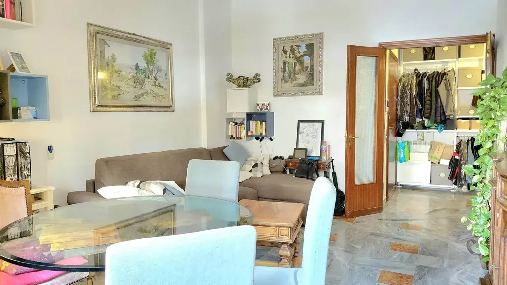 Soggiorno - Spacious Apartment with Terraces in Florence