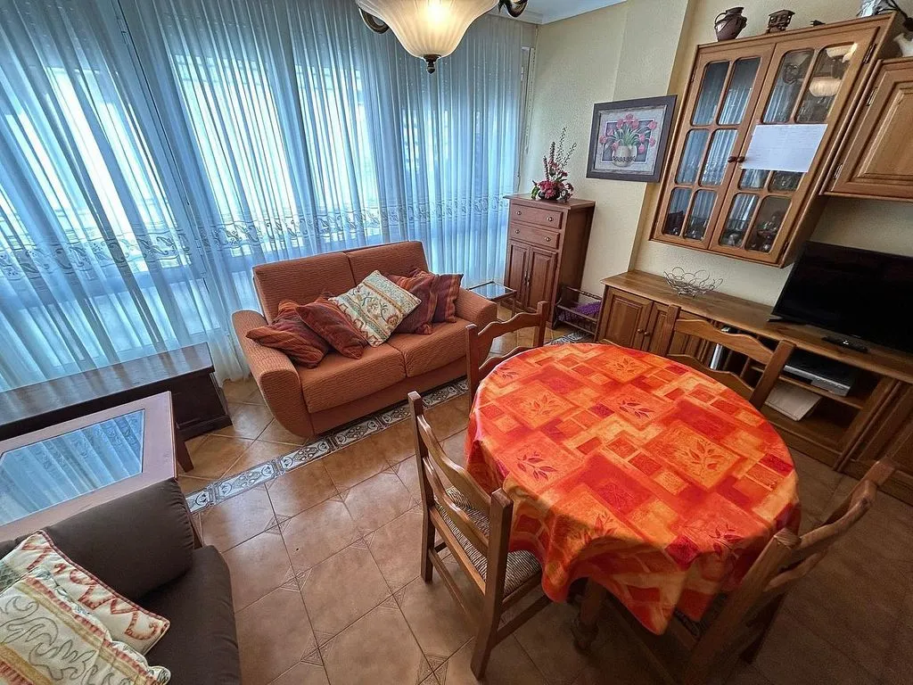 Salle à manger - Apartment with South-Facing Terrace in Noja