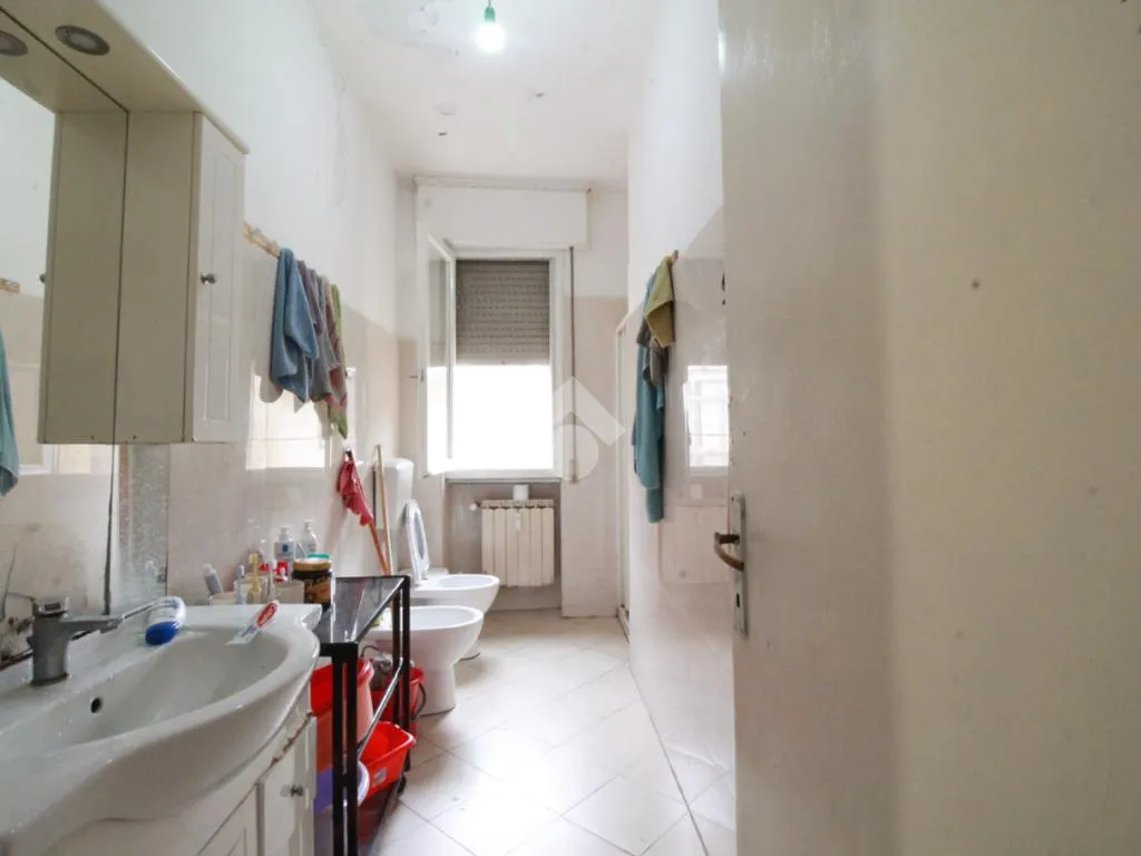 Vannitoad - Bright Flat with Balcony in Prato