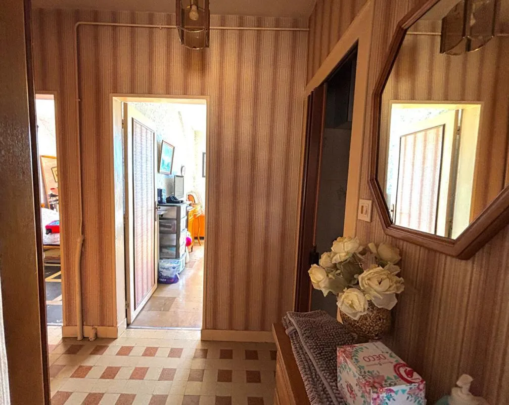 hallway_entrance