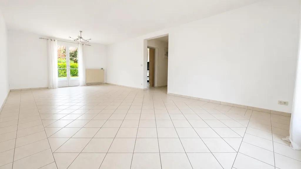 Soggiorno - Family House with Heated Pool near Chartres