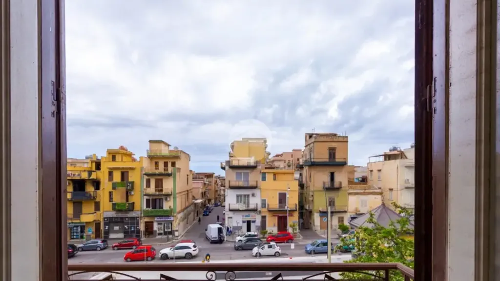 Balcon - Central Bivani with Balcony in Villabate