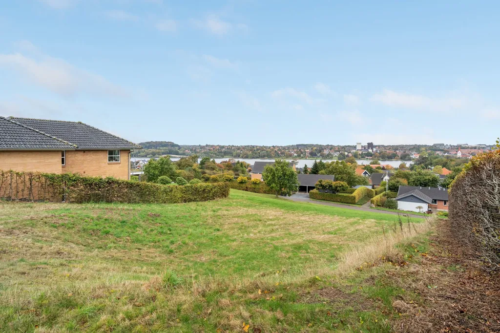 Aed - Year-Round Plot with 5G Coverage in Haderslev