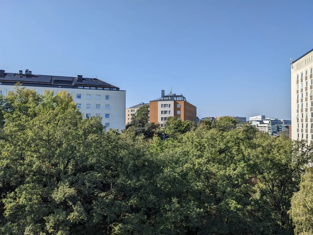 Jardin - 1-Bedroom Apartment with Balcony in Solna