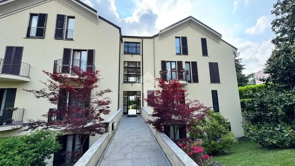Exterior - Renoavted Multilocale with Private Garden in Monza