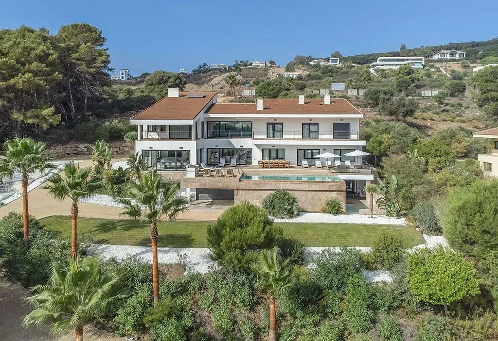 Aerial - Chalet with Pool and Terrace in Sotogrande