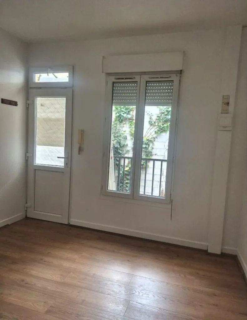 Pièces - Studio à Nanterre avec Cuisine Équipée