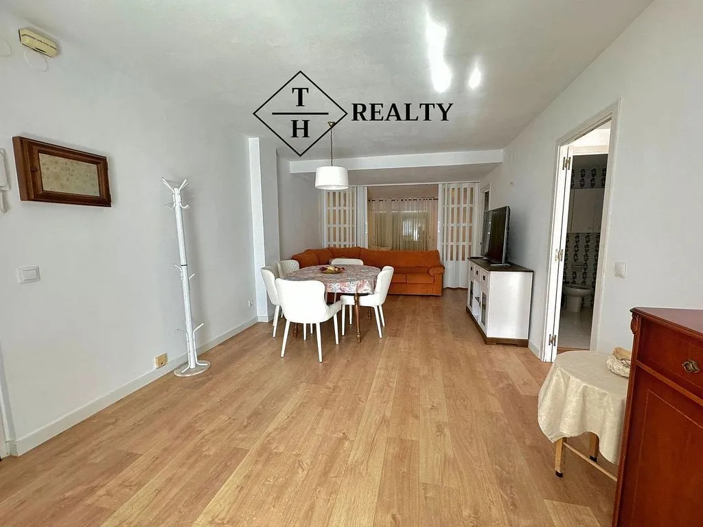 Soggiorno - Apartment with Terrace in Centre - Estanys