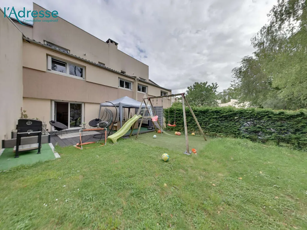 7-room house in Champs-Sur-Marne