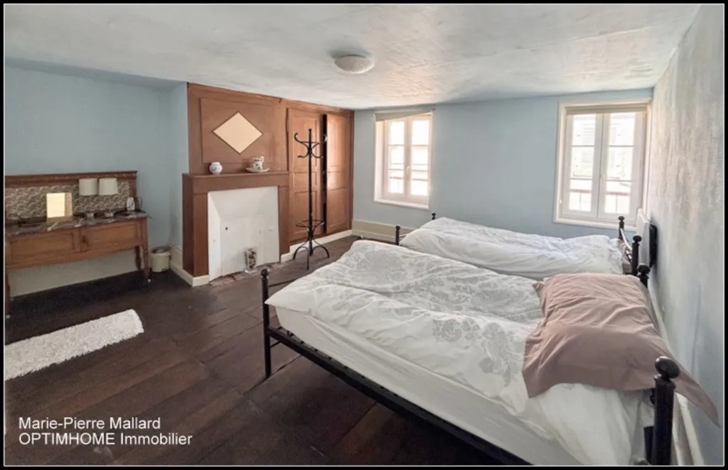 Chambres - Maison de Ville Rénovée avec Jardin à Saint-Jean-de-Maurienne