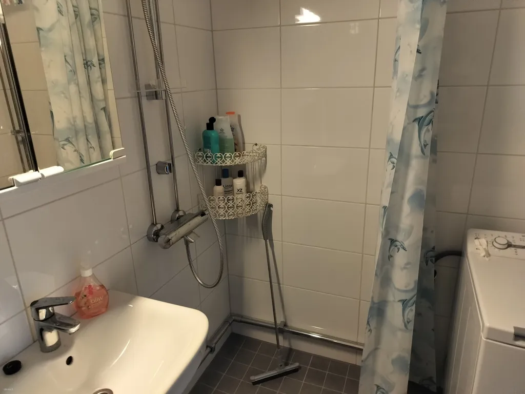 Salles de bain - Well-Maintained Studio in Tornionmäki, Kouvola