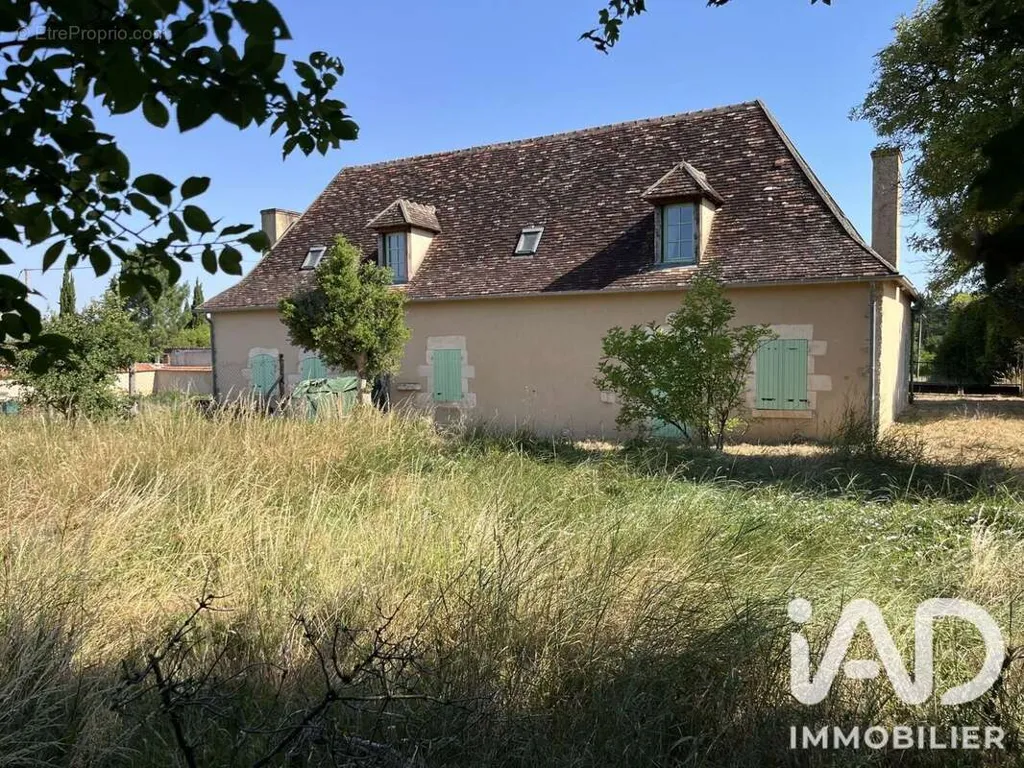 Välivaade - Two-Part House with Garden in Antigny