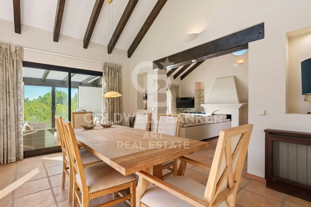 Söögituba - Contemporary Mediterranean Villa with Panoramic Views in Benahavís