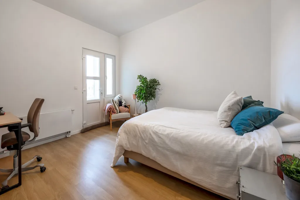 Magamistoad - Income Property with 5th Unit Potential in Kievitwijk, Antwerp