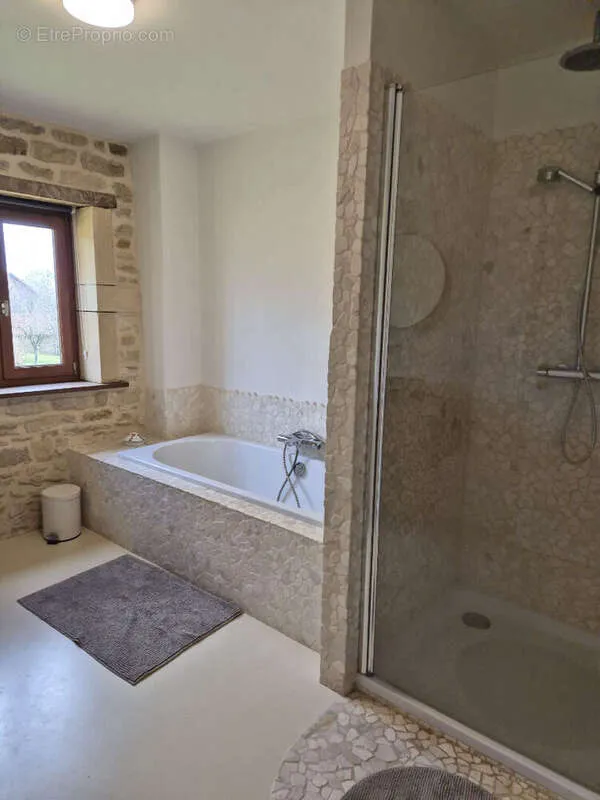 5-room house in Paray-Le-Monial