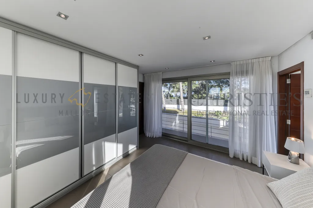 Chambres - Modern Villa with Sea Views in Cala Vinyas