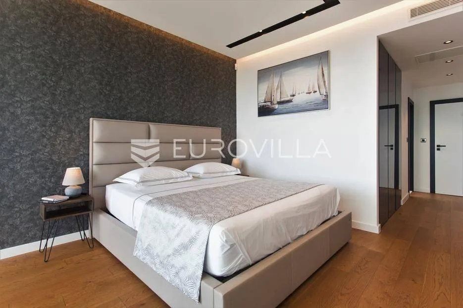 Chambres - Luxury Villa with Pool and Views in Seget, Trogir