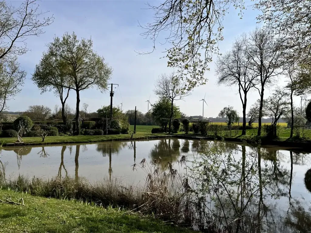 Jardin - Maison avec dépendance et jardin à Brion