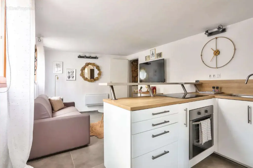 Köök - Studio with Balcony near Nice Beaches