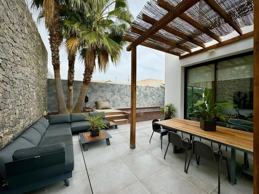 Terrasse - Contemporary Apartment with Pool in San Josep