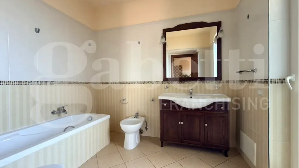 Salles de bain - Panoramic Apartment with Terraces in Bacoli