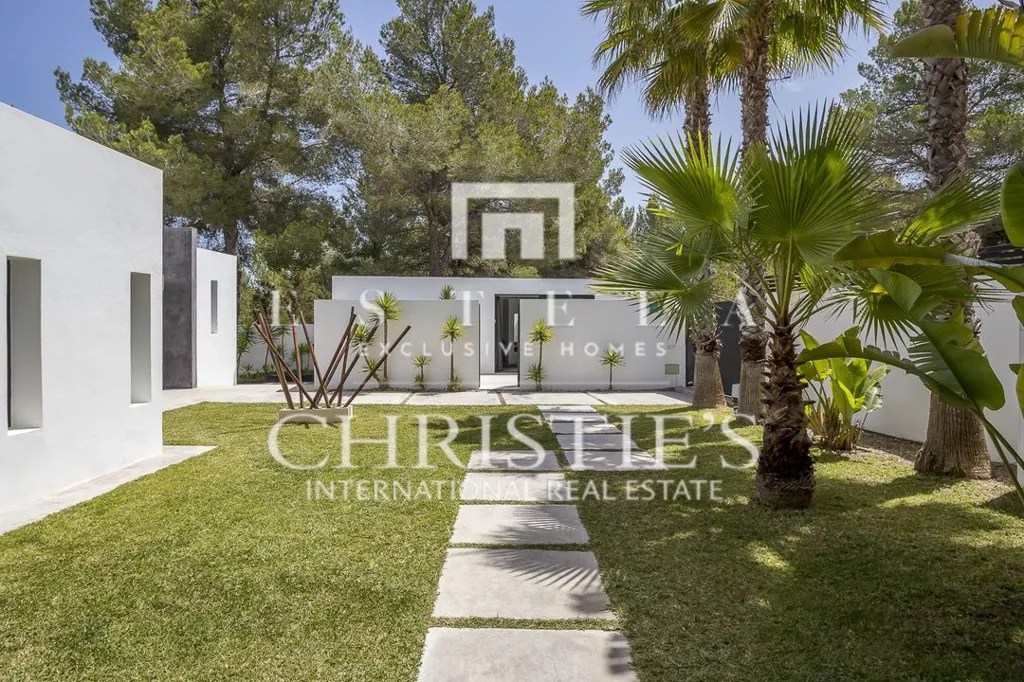 Jardin - Modern Villa with Pool near Ibiza Beaches