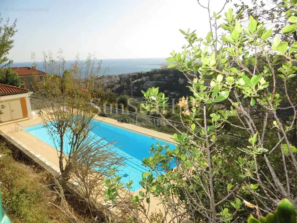 Piscina - Apartment with Terrace in City Centre