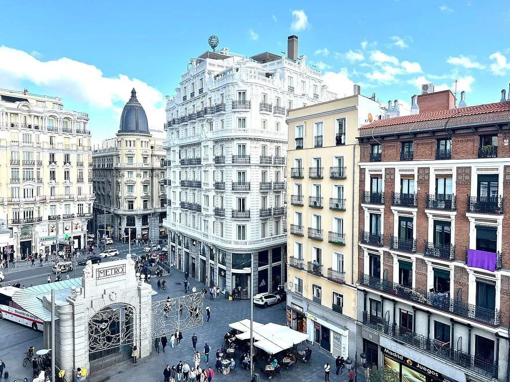 Balcon - Furnished Flat with Balcony in Gran Vía