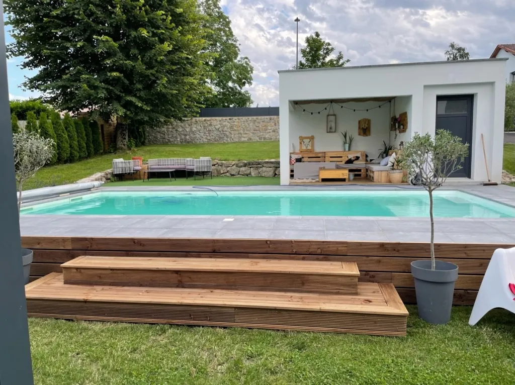 Piscine - Villa Contemporaine avec Piscine à Saint-Maurice de Lignon